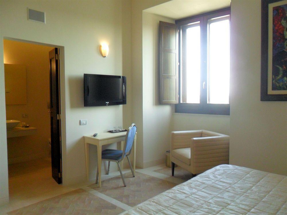 Palazzo Viceconte Hotel Matera Bagian luar foto