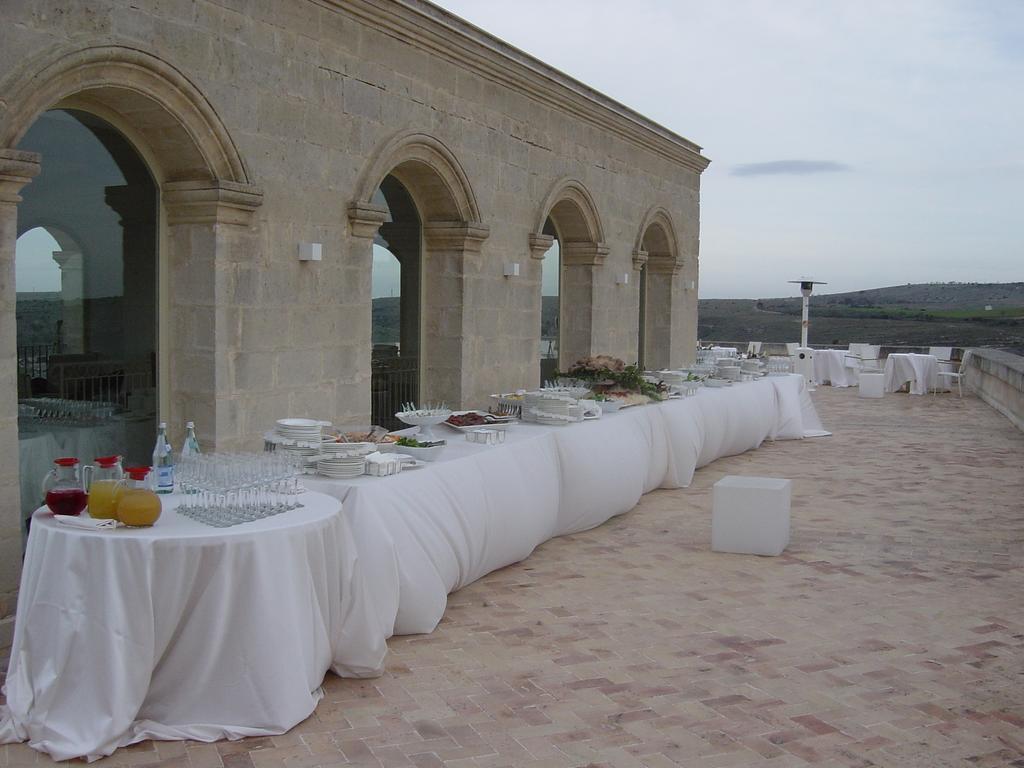 Palazzo Viceconte Hotel Matera Bagian luar foto