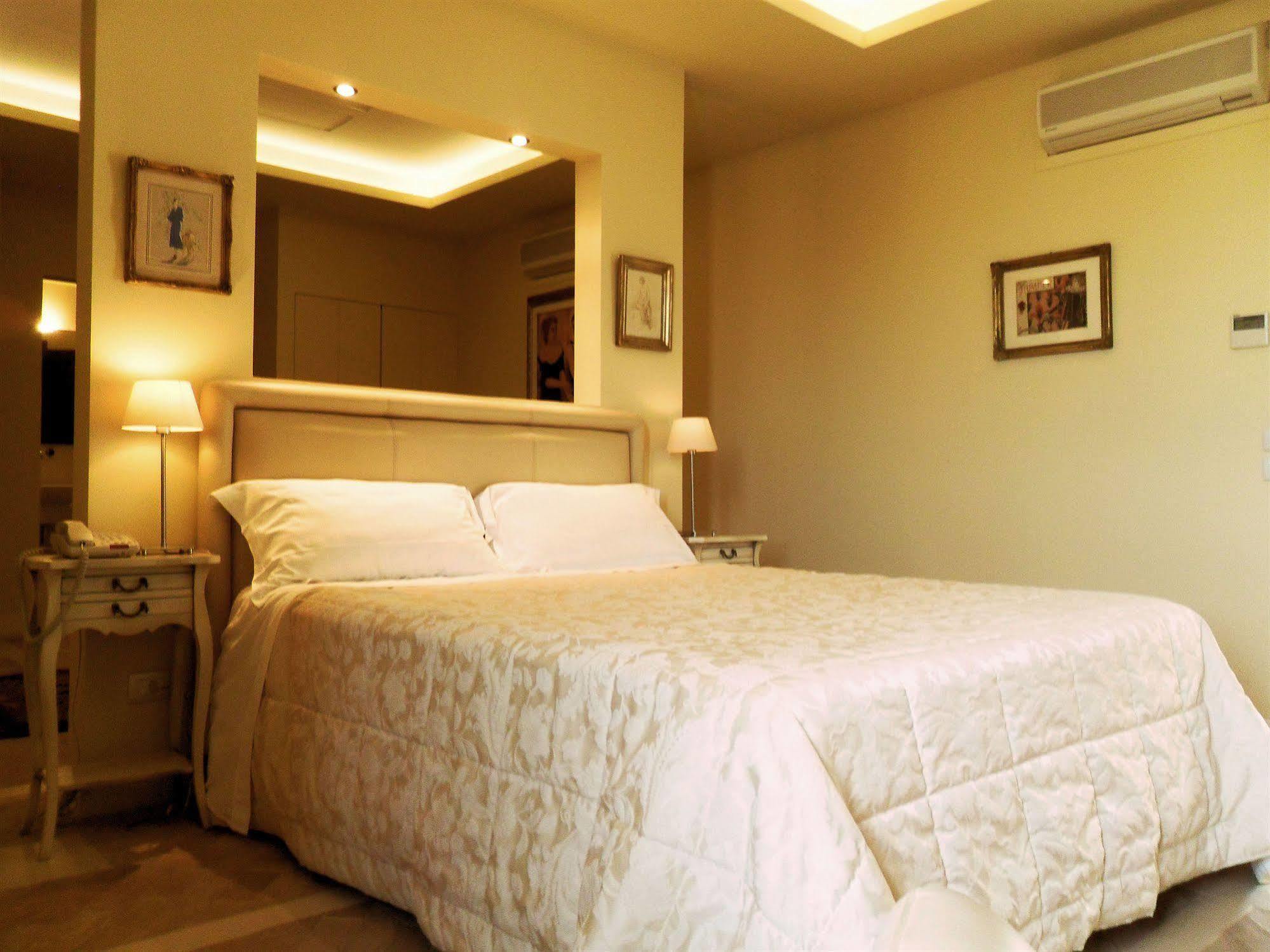 Palazzo Viceconte Hotel Matera Bagian luar foto